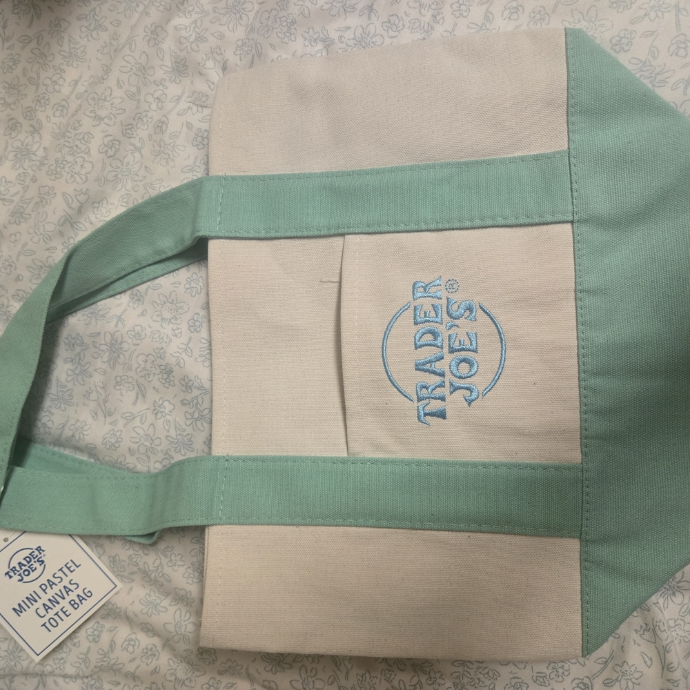 Trader Joes Eco-Friendly Green and Cream Canvas Tote